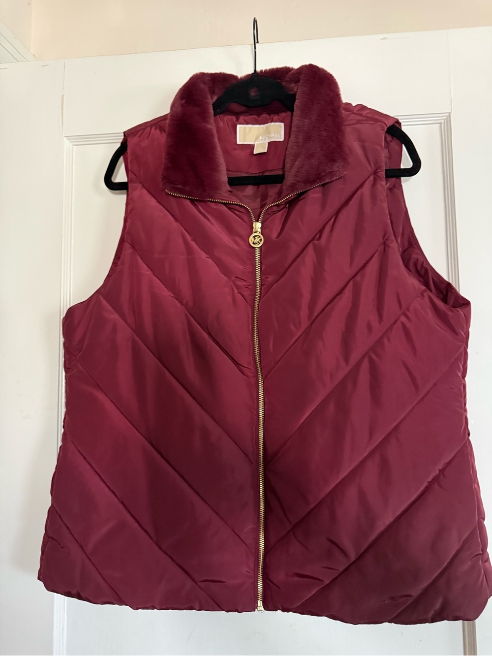 MICHAEL Michael Kors Burgundy EUC XL Quilted Faux-Fur Collar Vest